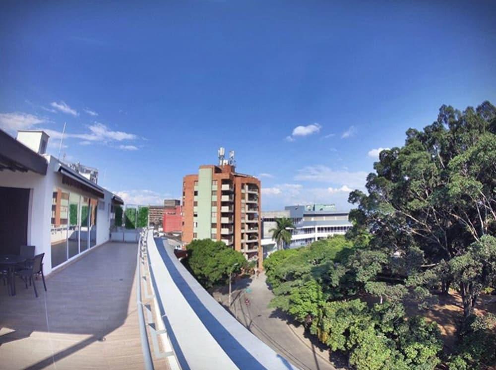 Park V Hotel & Suites 卡利 外观 照片