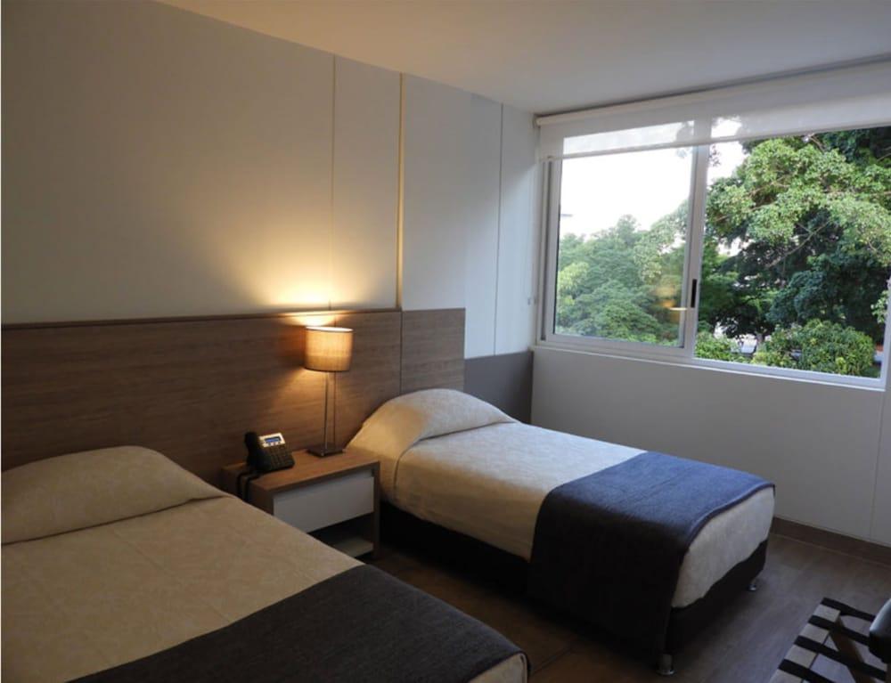 Park V Hotel & Suites 卡利 外观 照片