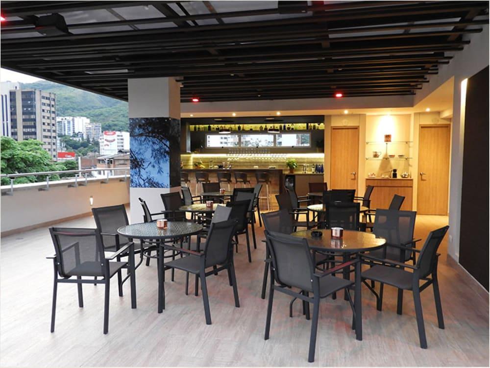 Park V Hotel & Suites 卡利 外观 照片