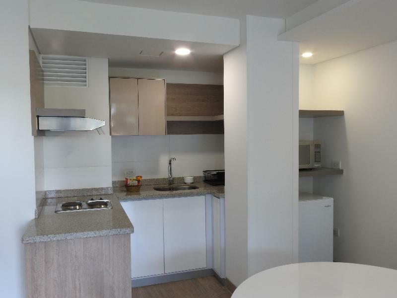 Park V Hotel & Suites 卡利 外观 照片